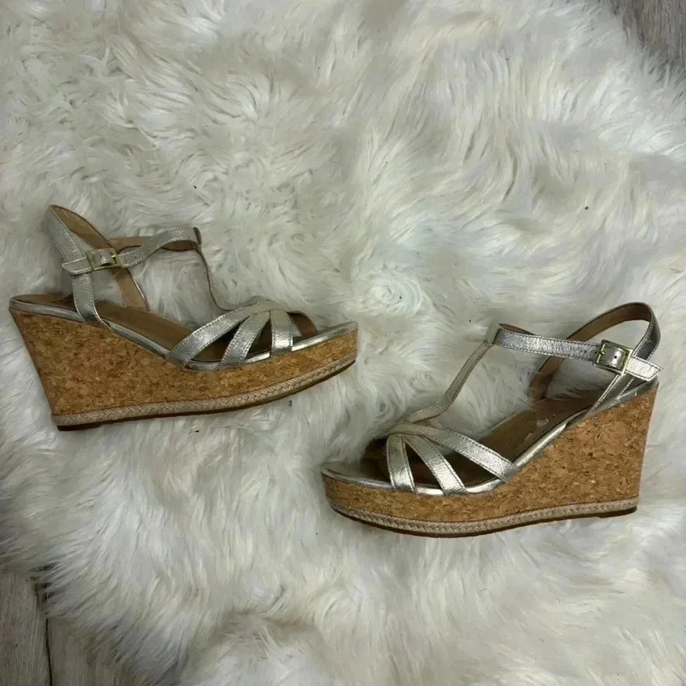 Ugg champagne gold Melissa metallic t strap wedges sz 10